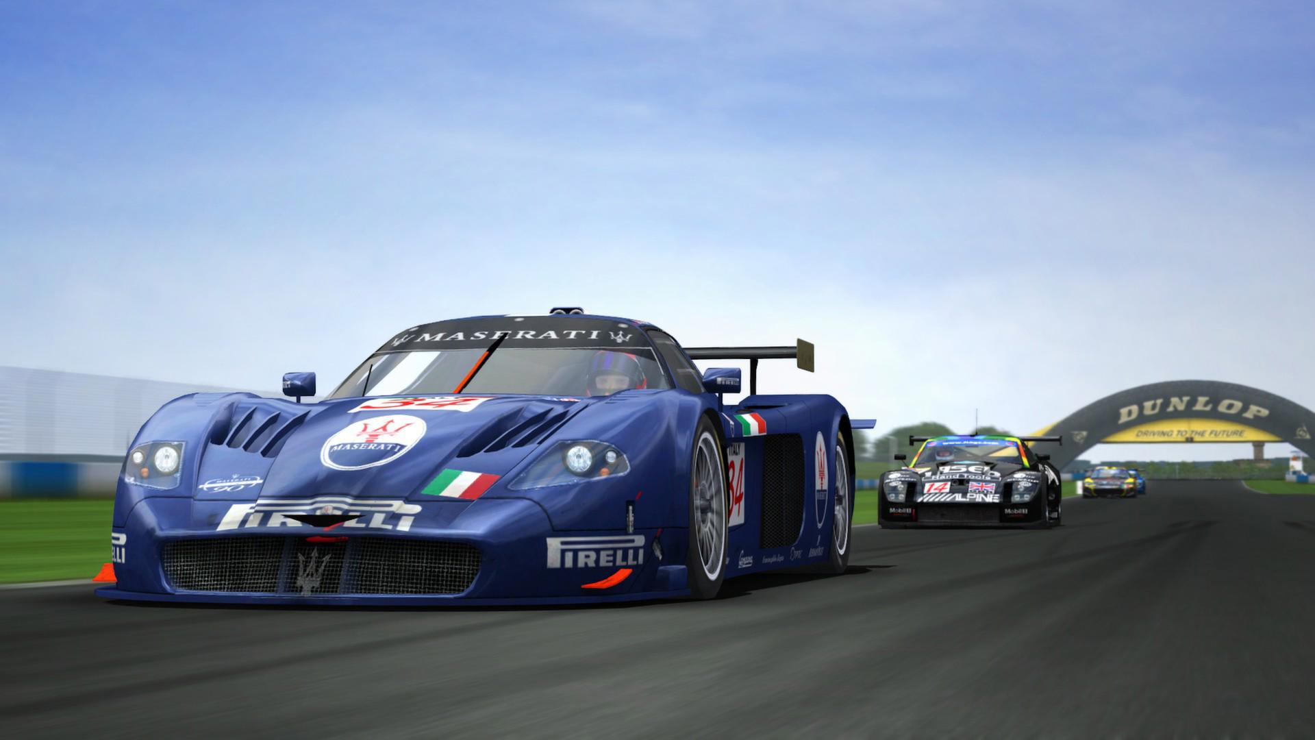 GTR 2 FIA GT Racing Game screenshot 3